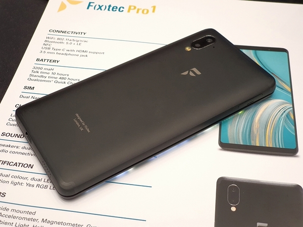 ASCII.jp：新種のキーボード搭載スマホ「F(x)tec Pro1」は高性能メモ