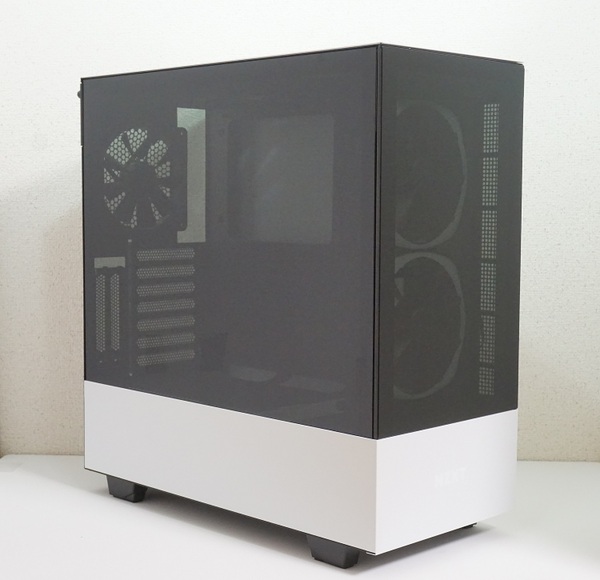 ASCII.jp：2万円切りの高機能PCケース、NZXT「H510 Elite」の貫禄 (1/4)