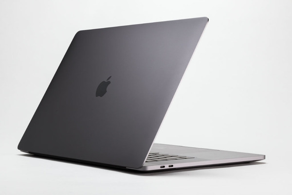 ASCII.jp：「MacBook Pro 16インチ」フルスペックの創作環境をどこに