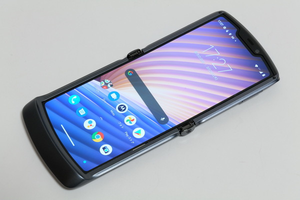 ASCII.jp：モトローラ「razr 5G」実機レビュー = サブディスプレイが