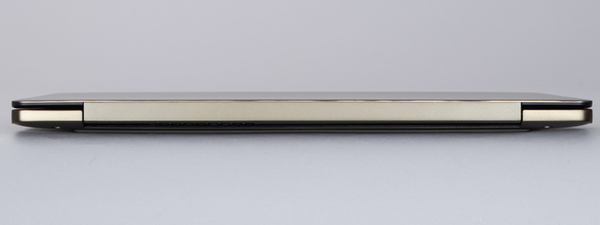 ASCII.jp：有機EL液晶でカッコよさと使いやすさを両立したデザインの