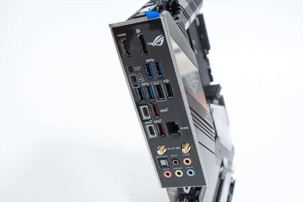 Core i9も乗りこなす、PCIe 4.0 SSDも無線LANも使えるミドル鉄板マザー