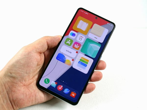 ASCII.jp：駆けぬける歓び！ BMWのスポーツカーをイメージしたVivo