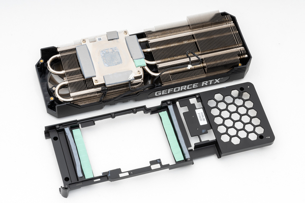 ASCII.jp：高発熱なGeForce RTX 3080 Tiのサーマルパッドを交換したら