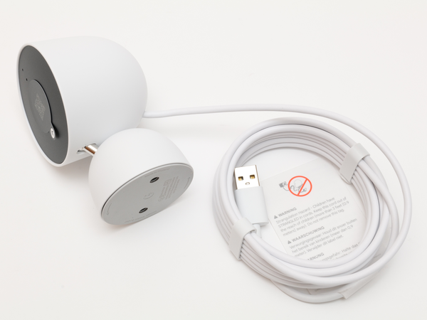 ASCII.jp：バッテリー非搭載でお手頃価格を実現した「Google Nest Cam