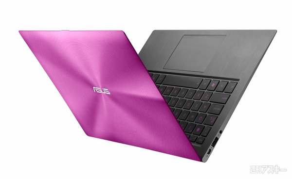 ピンク! ピンク! ピンク! ASUSTeKから“ホットピンク”の『ZENBOOK UX21E