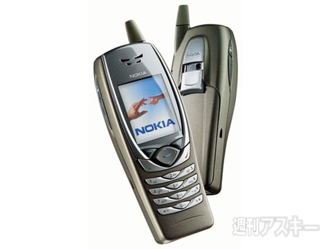 日本初のSIMフリーガラケーはノキアから!? 魅惑のノキアの変態ケータイ