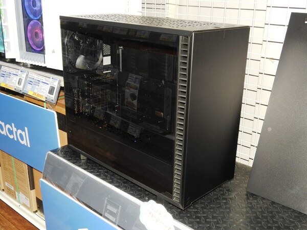 ASCII.jp：北欧Fractal Designの注目PCケース「Define 7」が販売開始