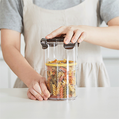 ASCII.jp：タッパーの革命! 5段階に大きさを変える密閉容器「PUZZLE LOCK」