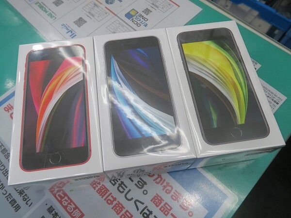 ASCII.jp：シャッター音がしない！ アキバで第2世代iPhone SEの海外版