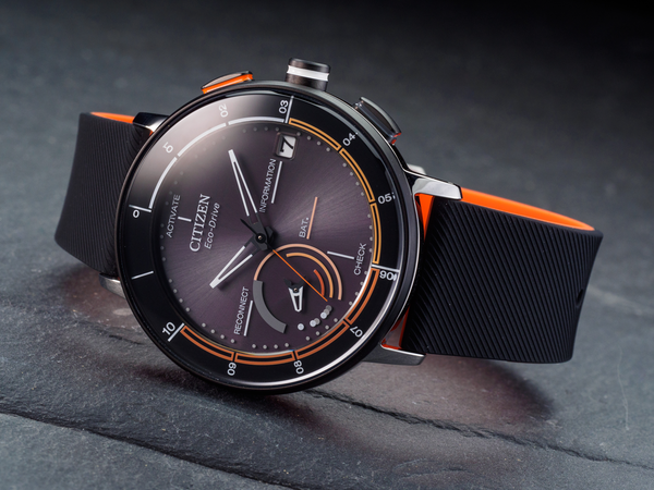 ASCII.jp：時計デザインの基本文法を超えた「Eco-Drive Riiiver