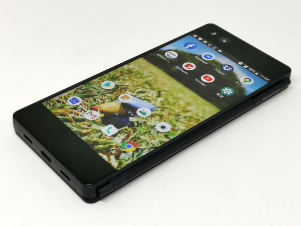 ASCII.jp：ドコモから2018年に出た屏風型2画面スマホ「Z-01K」を