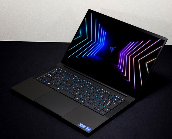 ASCII.jp：新 Razer Blade Stealth 13 実機レビュー = Tiger Lakeに
