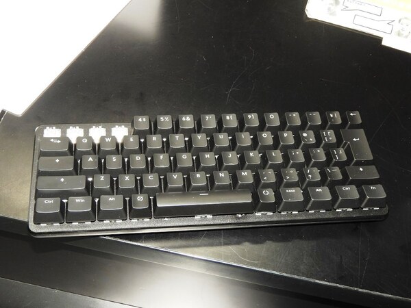 ASCII.jp：カスタマイズ可能な60%メカニカルゲーミングキーボードが