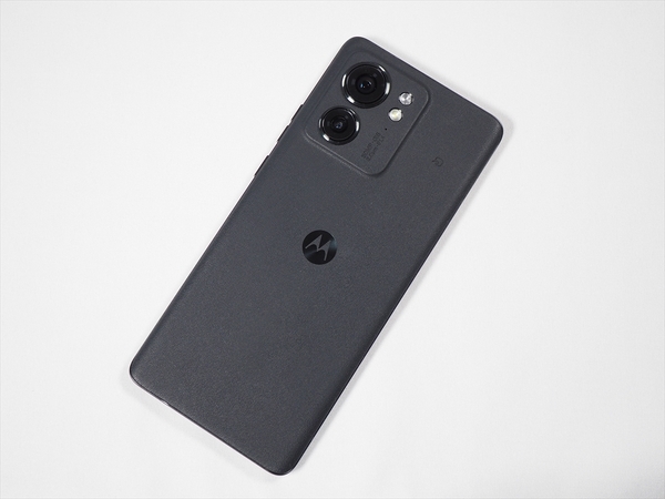 ASCII.jp：防水・FeliCaだけじゃない！ 「motorola edge 40」は日本人