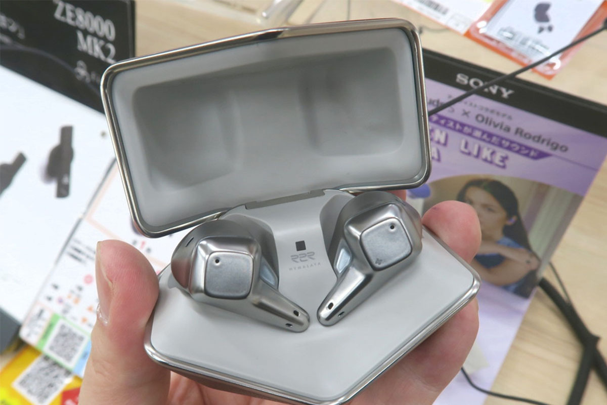 ASCII.jp：ほぼ最上位クラスの音質でお買い得なイヤホンHIFIMAN