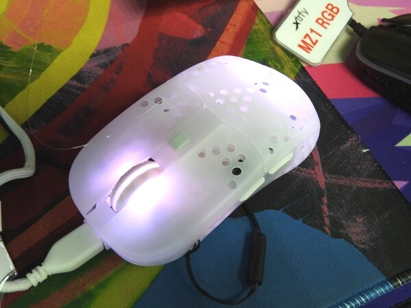 ASCII.jp：Xtrfyのスケルトン軽量ゲーミングマウスがワイヤレスになっ