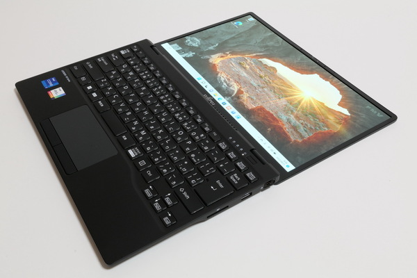 ASCII.jp：12世代コアで爆速化を実現した世界最軽量モバイルノート