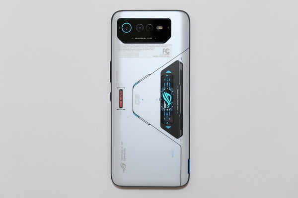 ASCII.jp：速度を計ったら世界最速のゲーミングスマホだった! 「ROG