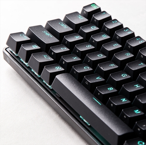 ASCII.jp：60％サイズのミニキーボード「Apex Pro Mini Wireless」が
