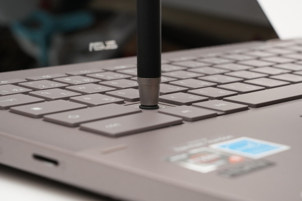 ASCII.jp：ASUSのRyzen搭載爆速マシン「Chromebook Plus CM34 Flip