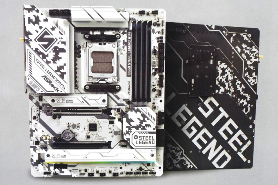 ASCII.jp：白色基調で迷彩柄のAMD B650マザー「B650 Steel Legend WiFi