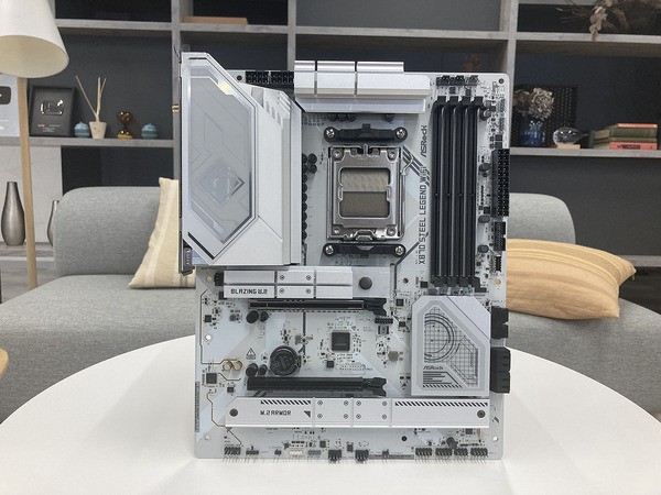 ASCII.jp：AMD X870チップセットが持つアドバンテージを余すことなく