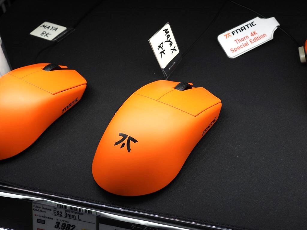 プロが認めた8K対応軽量マウスに一回り大きい“X”モデル - 週刊アスキー