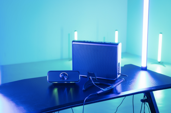 ASCII.jp：パイオニアの小型ゲーミングスピーカー、想像を超える没入感