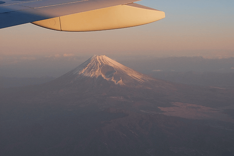 JALの「2016 初日の出・初富士フライト」で高度8000mからいち早く