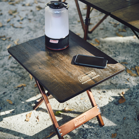 コールマン、マスターシリーズの折りたたみテーブルに新サイズ