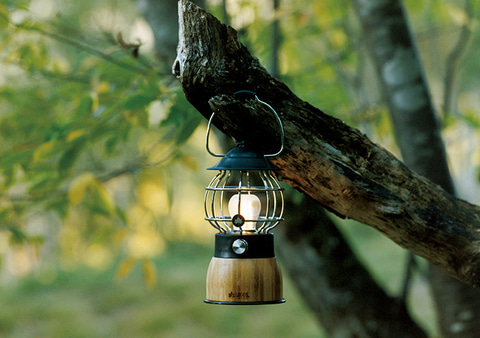 ロゴス、スマホも充電できる蓄電式ランタン「Bamboo コテージランタン