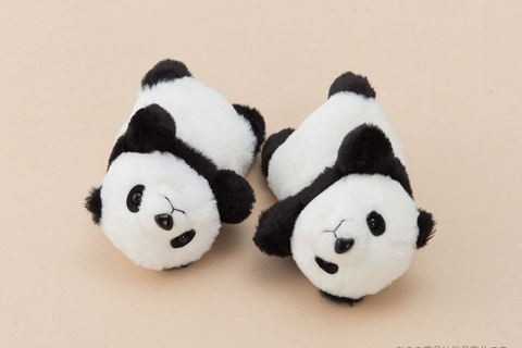 上野動物園で生まれた双子の赤ちゃんパンダがグッズに。金太郎飴との