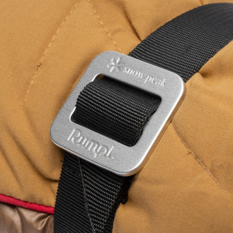 スノーピーク×Rumpl、難燃性ブランケット「RUMPLxSP THE NANOLOFT