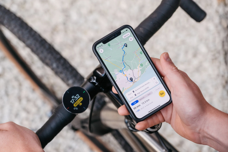 必要な情報だけシンプルに表示する自転車走行ナビ「Beeline Velo 2