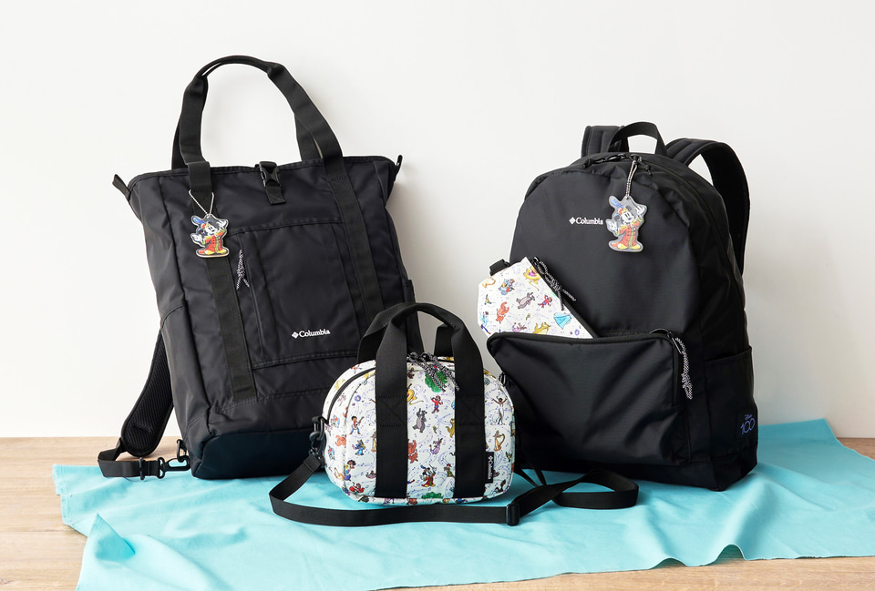 ミッキーやウッディたちが音楽を奏でる様子を描いたバッグやアパレル