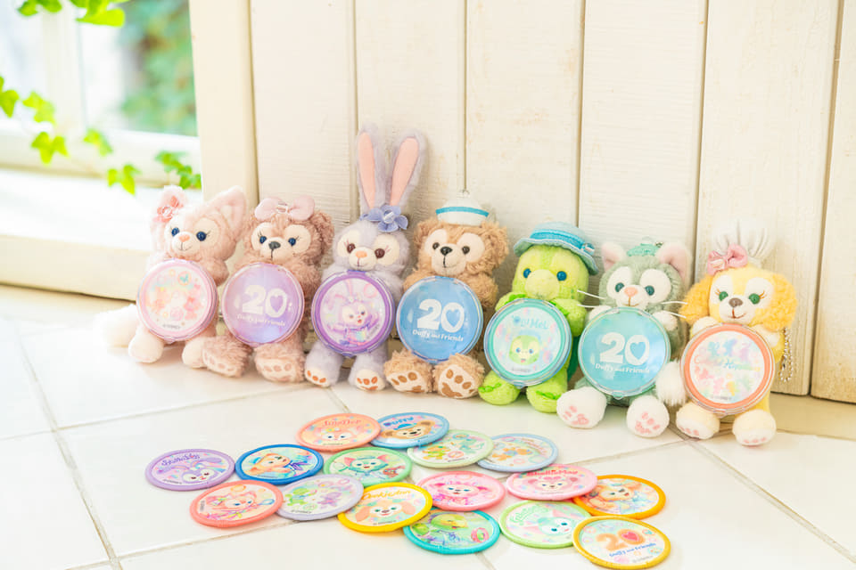 ダッフィーたちのカラフル衣装に注目！ 東京ディズニーシー「カラフル