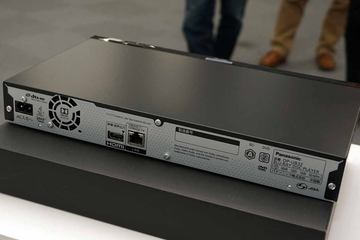 パナソニック、実売3.5万円のUHD BDプレーヤー「DP-UB32」 - AV Watch