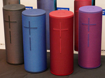 UE、水に浮く頑丈なBluetoothスピーカー「MEGABOOM 3」 - AV Watch