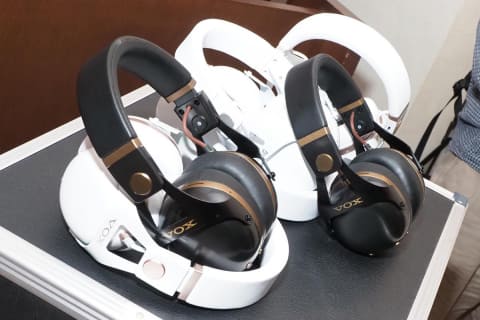 コルグ、耳を爆音から守るノイズキャンセルヘッドフォン。VOXの楽器