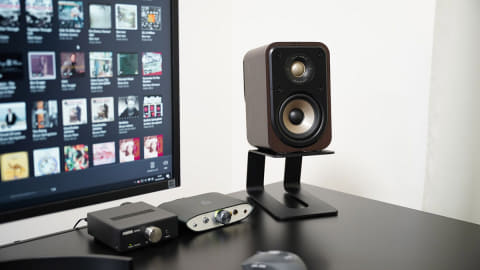レビュー】普通の机×Polk Audio「ES10」でデスクトップオーディオ始め