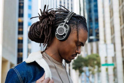 Master & Dynamic、アルミ&レザーのワイヤレスヘッドフォン第2世代