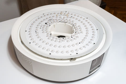 99800円の照明一体型プロジェクタ「Aladdin X2 Light」。“スイカゲーム