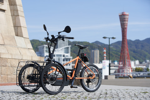 カワサキの電動3輪「ノスリス」発売 電動アシストタイプで27万円、フル