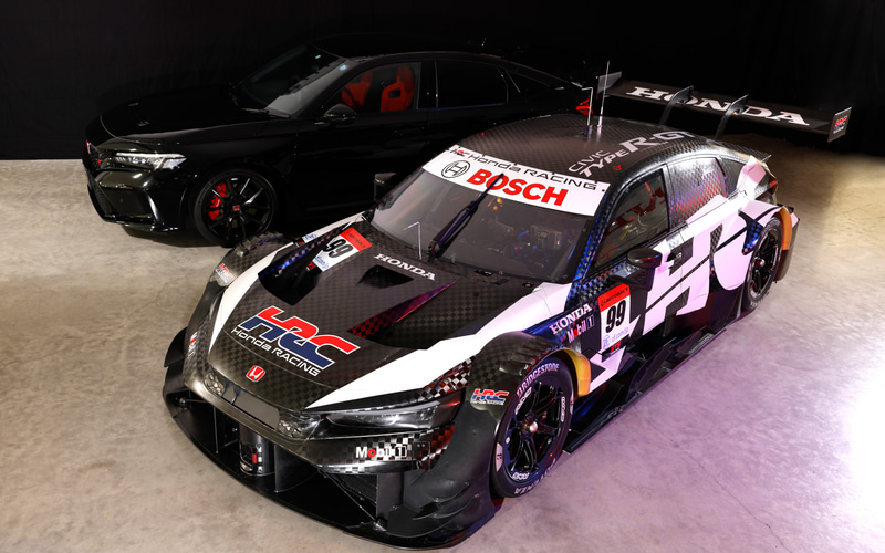 ホンダ・レーシング、SUPER GT新マシン「シビック タイプR-GT」公開