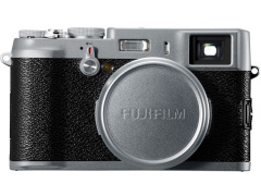 富士フイルム、APS-Cセンサー搭載の「FinePix X100」を国内発表