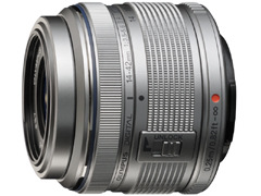 オリンパス、マイクロフォーサーズ用ダブルズームレンズをリニューアル