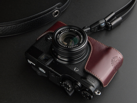 デジカメドレスアップ主義：X10レザーケースセレクション - デジカメ