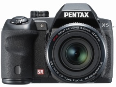 ペンタックス、一眼レフ風デザインの26倍ズーム機「PENTAX X-5