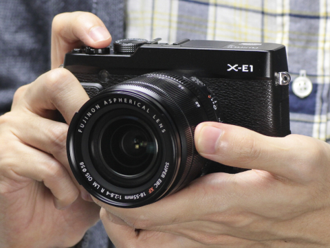 写真で見る写真で見るFUJIFILM X-E1 - デジカメ Watch Watch
